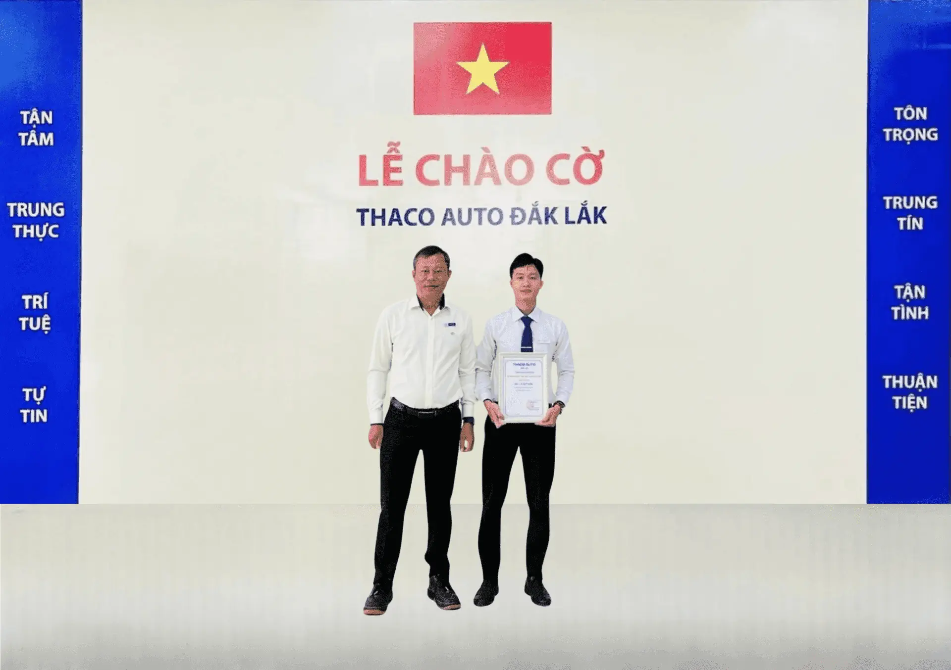 THACO AUTO Đắk Lắk trao thưởng cho Tư vấn dịch vụ có hoạt động chăm sóc khách hàng tốt nhất Quý II/2024