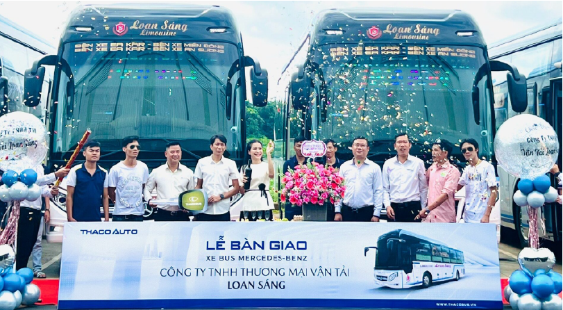 THACO AUTO Đắk Lắk bàn giao xe Bus Mercedes-Benz cho Công ty TNHH Thương mại Vận tải Loan Sáng