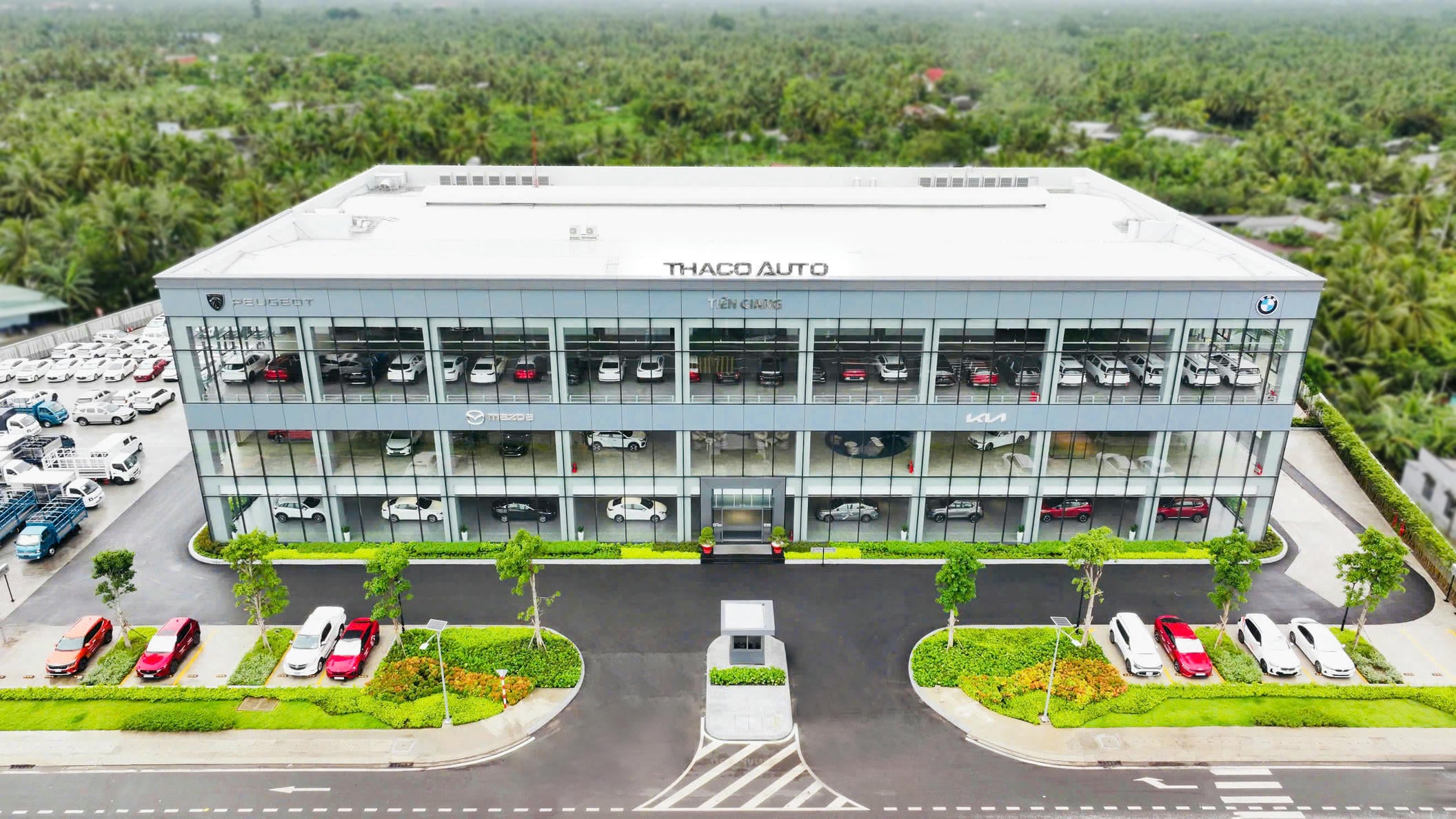 Trải nghiệm dịch vụ tại THACO AUTO: Tận tâm phục vụ - An tâm đồng hành