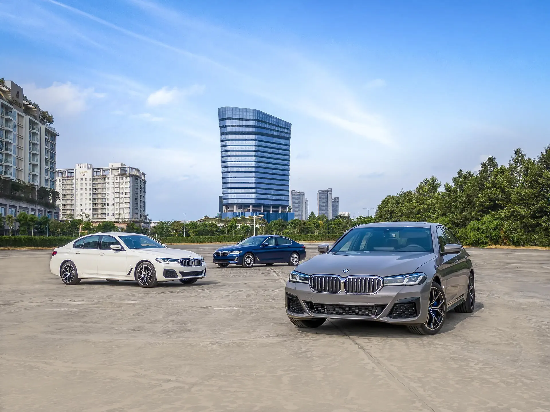 Khởi động mùa Giáng sinh với ưu đãi lên đến hơn 300 triệu đồng từ BMW Đắk Lắk
